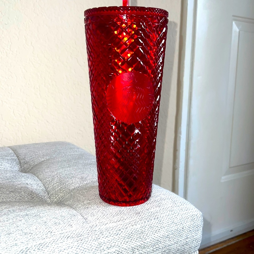 Red grid cold cup